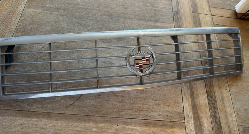 1987 to 1993 Cadillac Allante Front Upper Grille Grill J1042 OEM DG