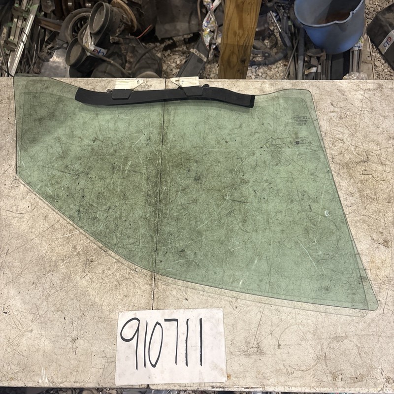 2006 - 2011 Cadillac Dts Front Left Door Glass Front Left 25758086
