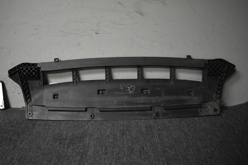 2009-2012 Audi Q5 8R Front Lower Bumper Filler Strip Support 8R0807233