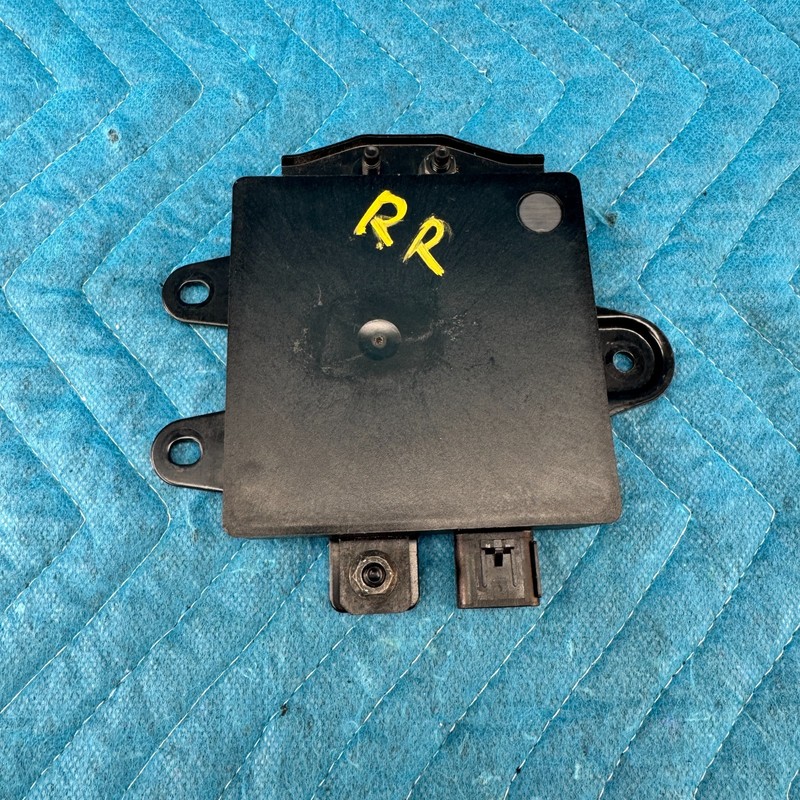 2016-2020 INFINITI QX60 REAR RIGHT BLIND SPOT RADAR OBSTACLE WARNING SENSOR OEM