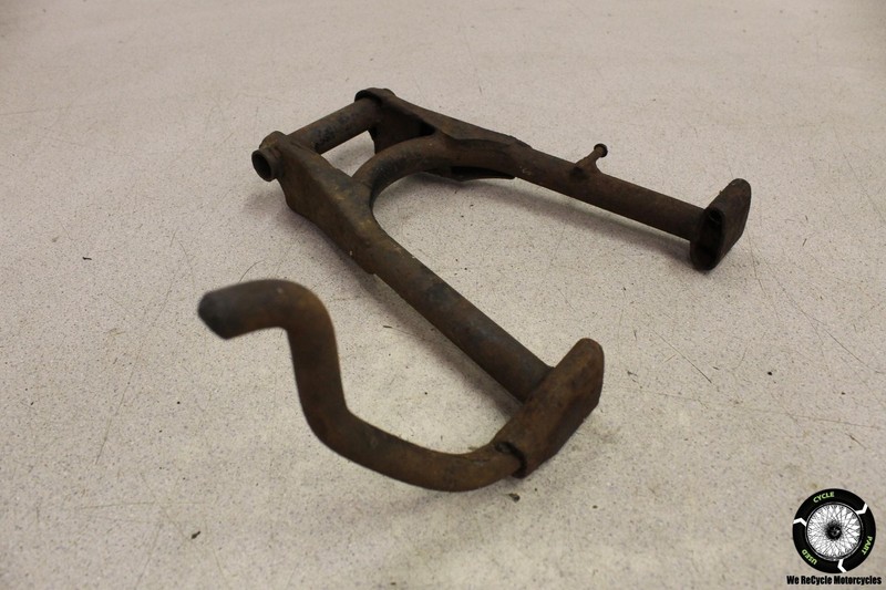 1976 Kawasaki KZ400 CENTER MAIN STAND SUPPORT KZ 400 76