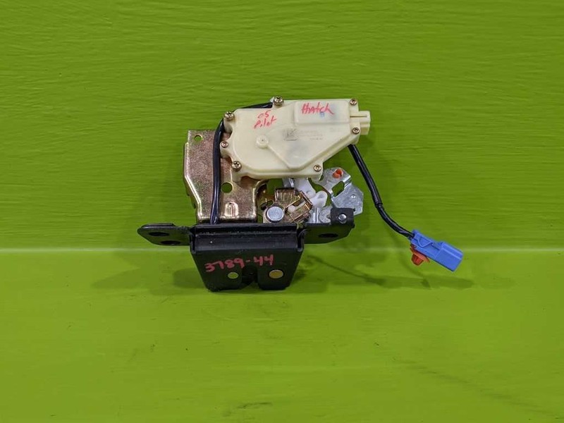 03 04 05 PILOT LIFTGATE HATCH LOCK LATCH OEM 3789-44