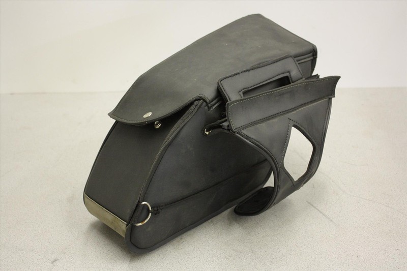 2001 SUZUKI VS 800 INTRUDER GL REAR RIGHT SADDLE BAG RH SIDE SADDLEBAG VS800 01