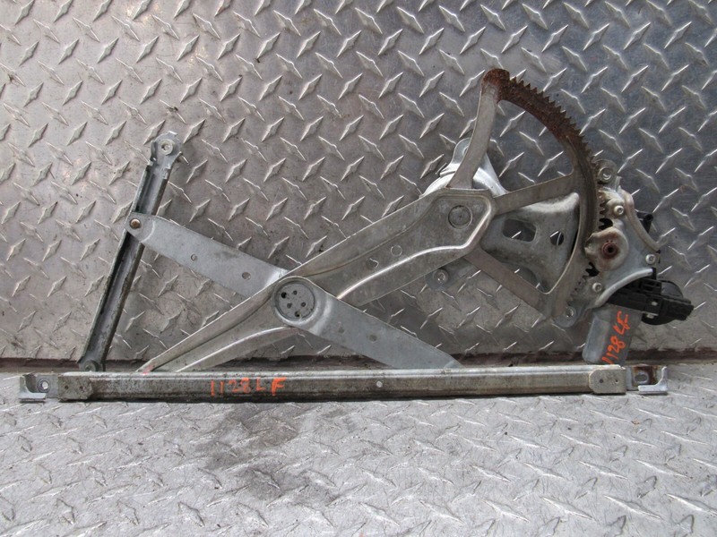 05 06 07 08 09 10 TOYOTA AVALON LEFT DRIVER FRONT WINDOW REGULATOR 85720-AE020