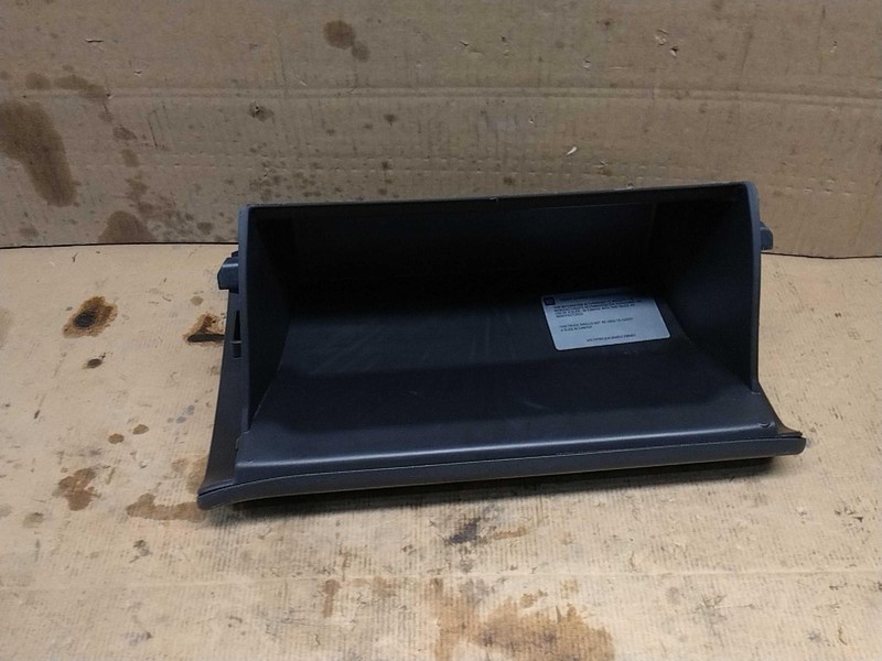 2022 GMC Sierra 1500 Glove Box Door Black Used 46000 Miles OEM Part 6469916