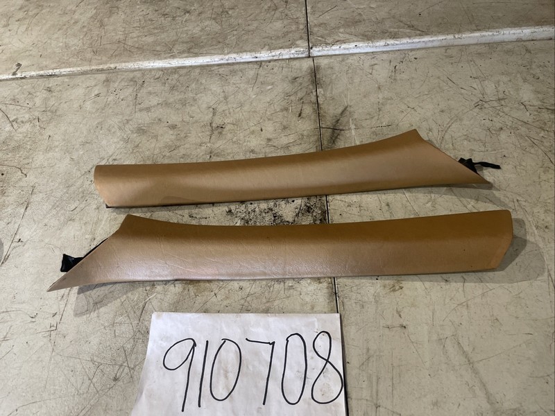 81 - 91 Mercedes Benz W126 Front Windshield A-Pillar Trim, Right Left