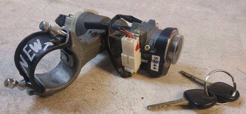 2006-2010 Kia Optima Ignition Switch Lock Assembly w/ 2 Keys OEM Incl NEW Screws