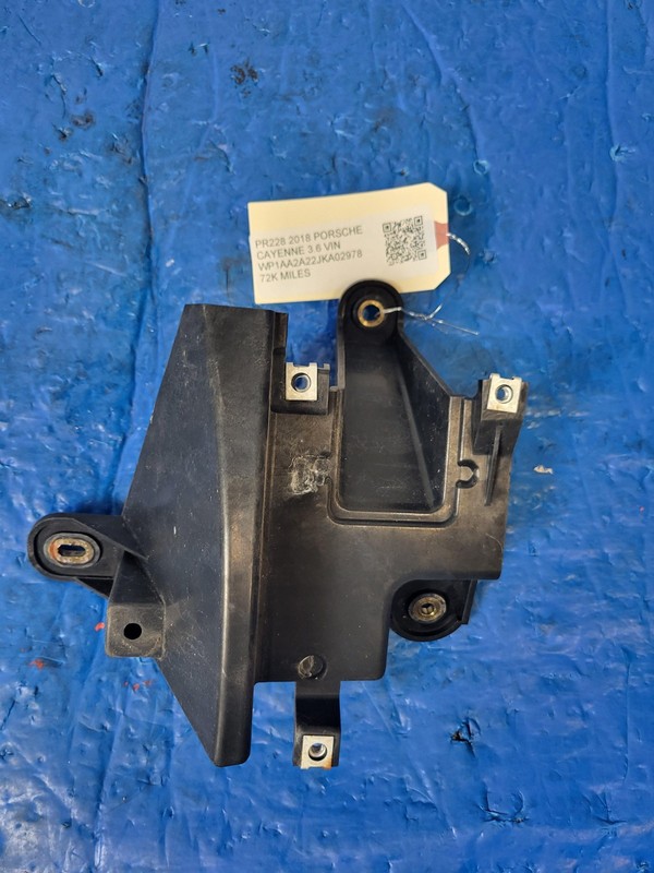 Used Oem Porsche Rear Bumper Left Driver Bracket 7P5907509J for Cayenne 3.6L 18