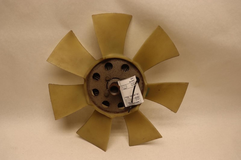 2011-2019 CHEVY SILVERADO 2500 HD 6.0L ENGINE FAN BLADE AND FAN CLUTCH MOTOR OEM