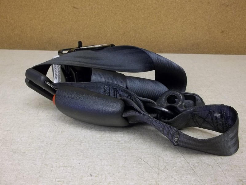 Seat Belt Assembly M184011 OTV071DVAF *FREE SHIPPING*