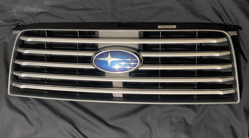 Front Grille For 2006-2008 Subaru Forester Silver Black grill oem emblem