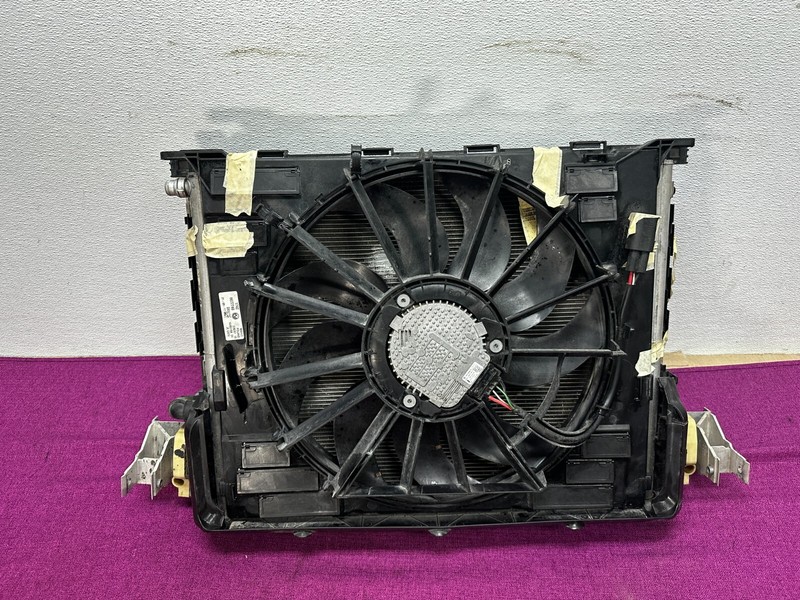 2017-2020 BMW G30 530 B46 Main Radiator Condenser Cooling Fan Assembly Note OEM✅