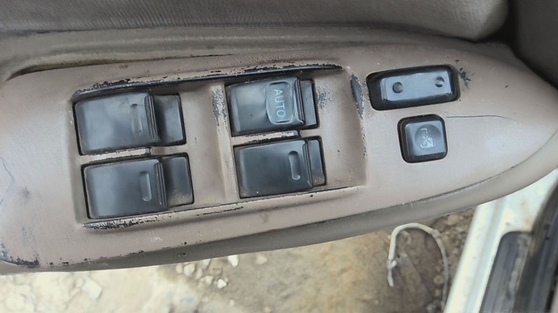 Door Switch Front TOYOTA CAMRY 98 97 99 00 01