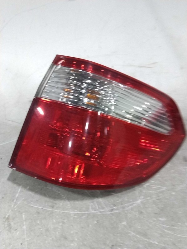 2007 Honda Odyssey Right Tail Light Assembly Silver OEM 607792 Used 266K