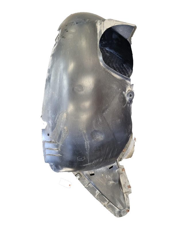 2016-2019 VW Passat R-Line Right Front Fender Liner Splash Shield 561-805-912-F