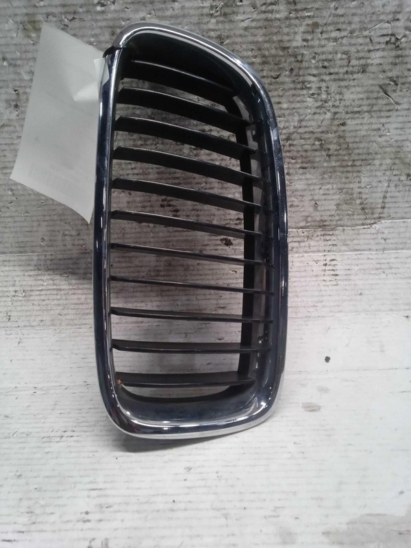 2015 BMW 320i Grille Black Used OEM Part 510357 136K Mileage