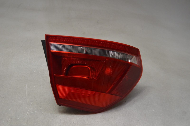 12-15 VOLKSWAGEN PASSAT REAR LEFT DRIVER SIDE TAIL LIGHT LAMP OEM