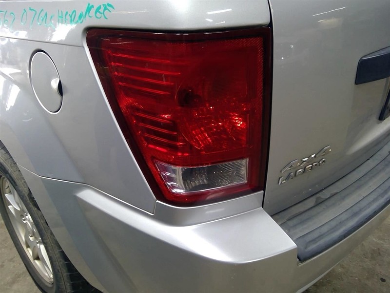 Driver Left Tail Light Fits 07-10 GRAND CHEROKEE 1768878
