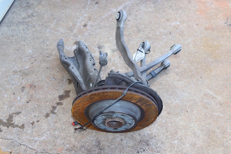 2007-2014 MERCEDES S-CLASS S550 AWD REAR RIGHT SPINDLE KNUCKLE HUB W/ ARMS OEM