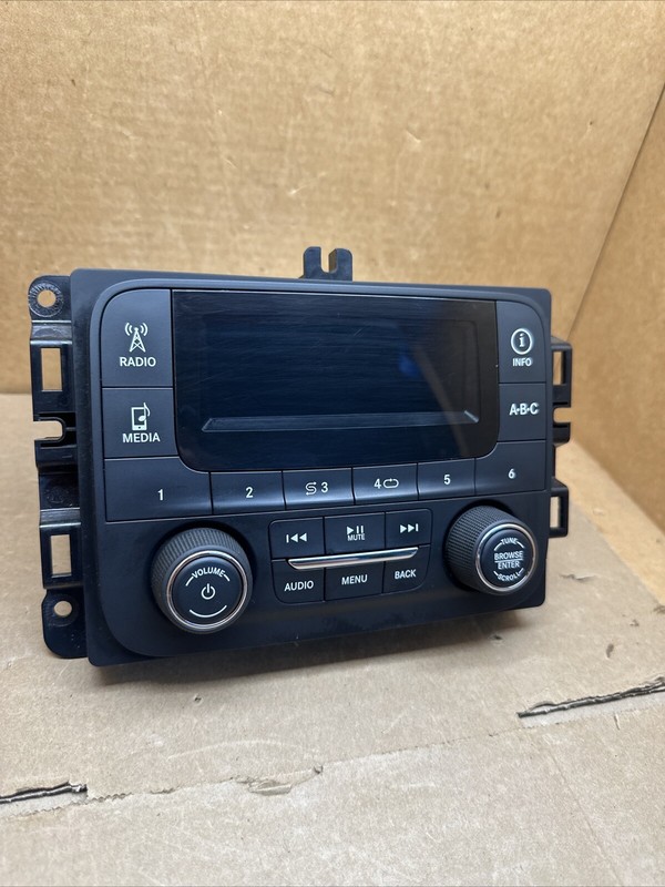 2014 Ram 1500 2500 3500 4500 Dash Radio Receiver VP1 P68226683AA