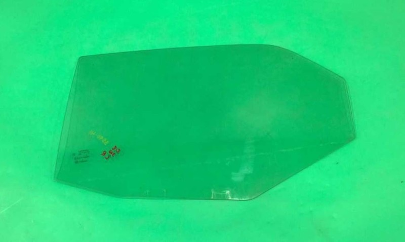 05 06 07 08 09 10 300 DRIVER LEFT REAR WINDOW DOOR GLASS OEM 3590-41