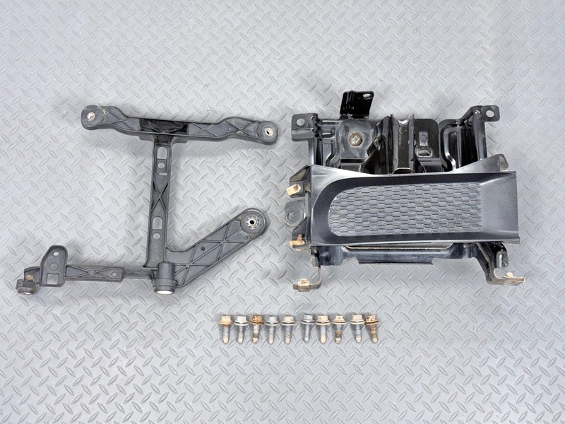 ✅ 2013-2024 RAM 1500 Classic OEM FRONT RIGHT SIDE BUMPER BRACKET / BEZEL SUPPORT
