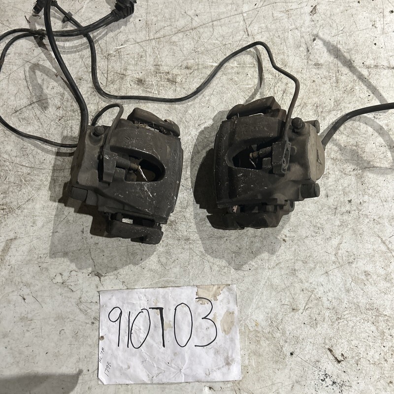 96-02 Mercedes W210 E420 E320 Front Right & Left Brake Caliper Calipers Set of 2