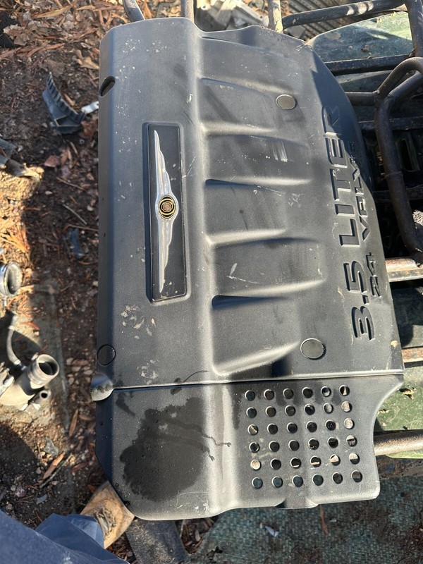 04-06 CHRYSLER PACIFICA OEM 3.5 ENGINE COVER