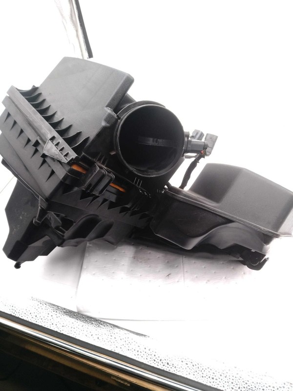 2013 Lincoln MKZ Air Cleaner Assembly OEM DP5Z9661C 3.7L Black 138k Miles
