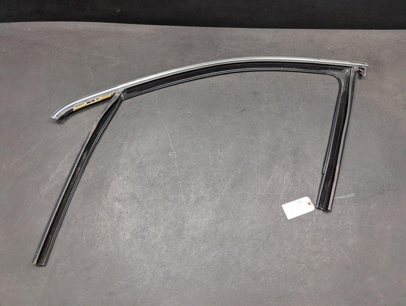 Front Left Door Window Glass Run Channel 2018 Jeep Cherokee 2014 2015 2016- 2022