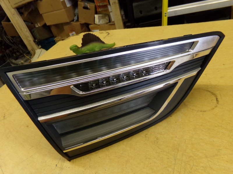 BMW Light Hella 7438827-03 *Free Shipping*