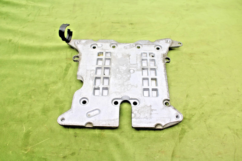 BMW F30 F10 F32 F22 X5 DME ECM Intake Manifold Heat Shield Bracket Plate OEM 90K
