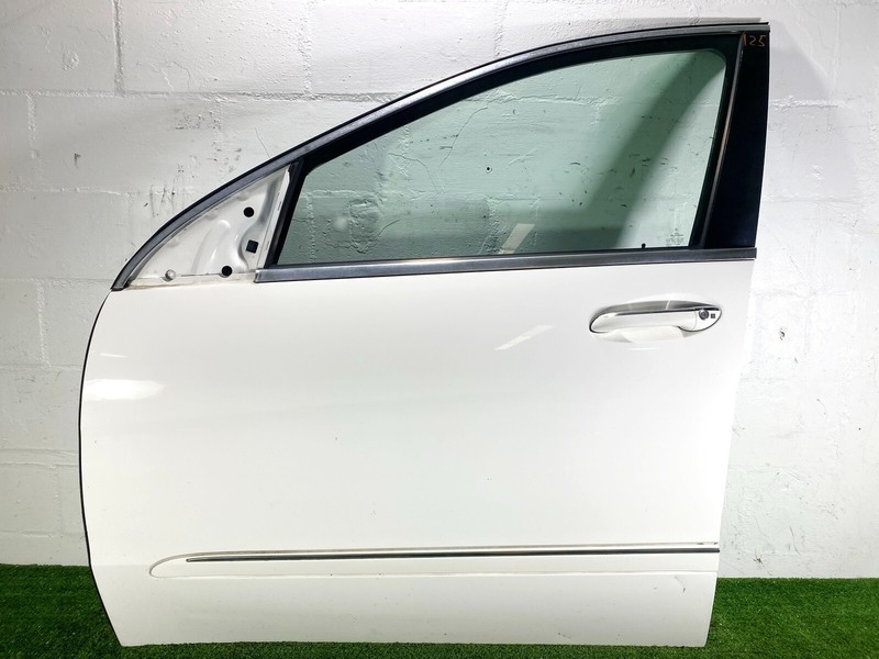 06-13 MERCEDES BENZ W251 R CLASS FRONT LEFT DRIVER SIDE DOOR SHELL SKIN OEM