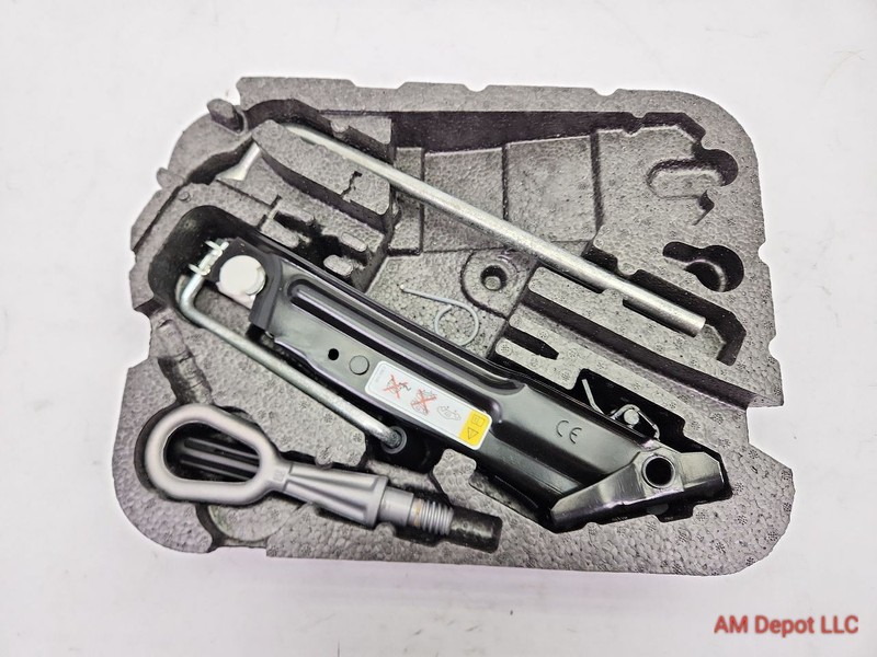 2013 Mini Cooper S R56 R57 R55 R58 R59 Lift Tire Jack w Oddments Tray 6778555