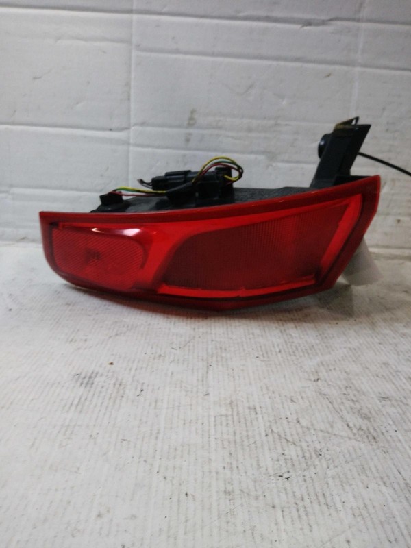 2015 Lincoln MKT Right Tail Light Assembly - Used, White, 566351, 127K Miles