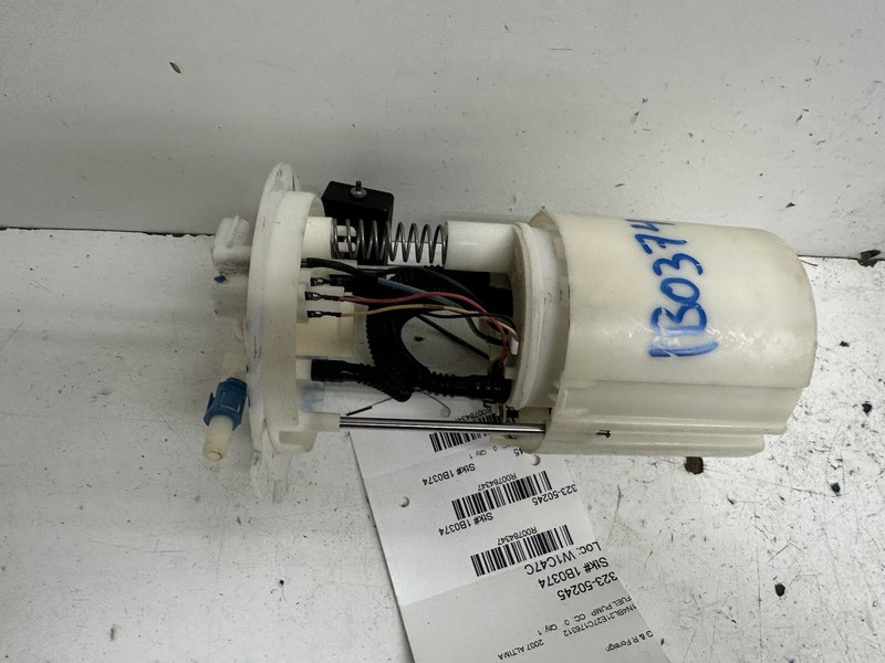 2009-2014 Nissan Maxima Fuel Pump w Sending Unit & Bracket