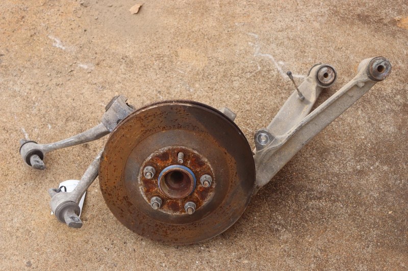 2004-2008 CADILLAC XLR FRONT RIGHT SIDE SPINDLE KNUCKLE HUB W/ CONTROL ARMS OEM