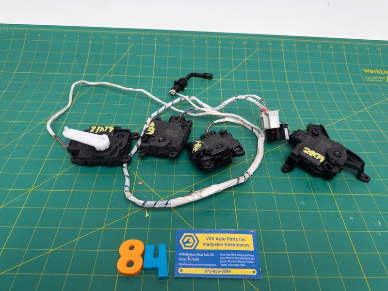 19-23 Cadillac XT4 - HVAC AIR FLAP SERVO MOTOR ACTUATOR W/ WIRE HARNESS SET OEM