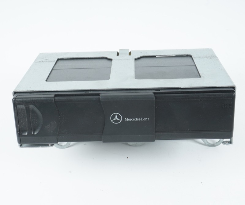 2003 - 2008 Mercedes SL500 R230 CD Changer 6 Disk Player2208274642OEM