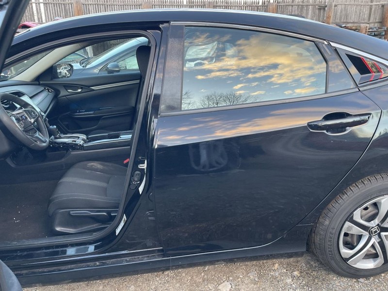 2016-21 HONDA CIVIC LEFT ROCKER W/POST BLACK PC:NH731P 2.0L AT FWD 87K LX 63555