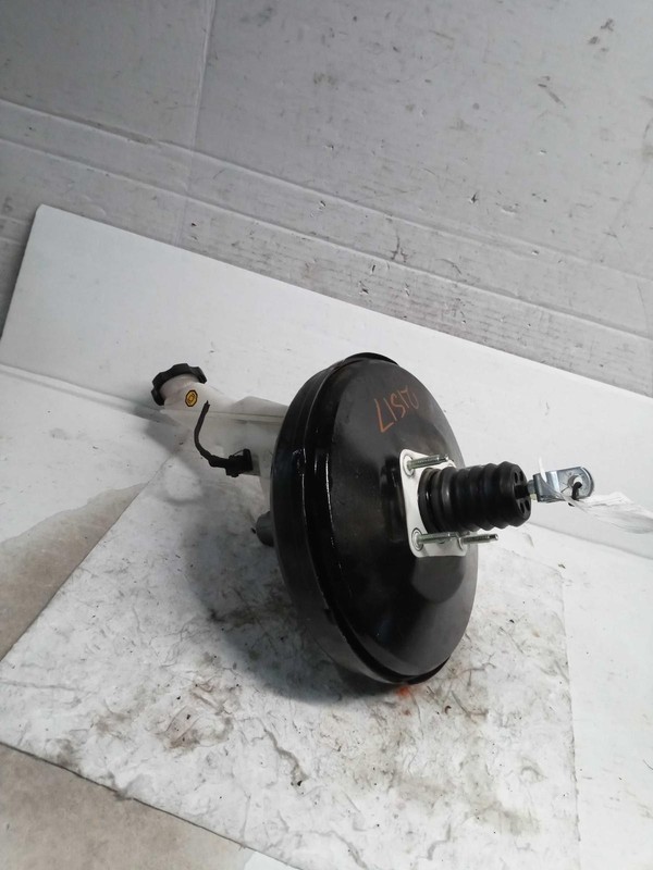 2018 KIA SORENTO Power Brake Booster OEM 59110C6700 Red 114k Miles