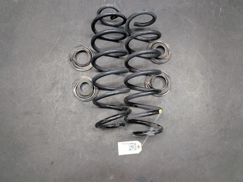 2PC Rear Right & Left Coil Spring Set 2020 Toyota RAV4 48231-0R241 2019 - 2024