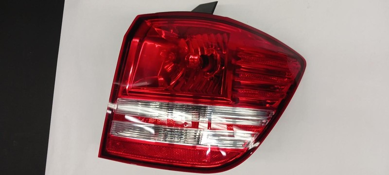 2015 DODGE JOURNEY Right passenger Taillight incandescent quarter mount OEM 15