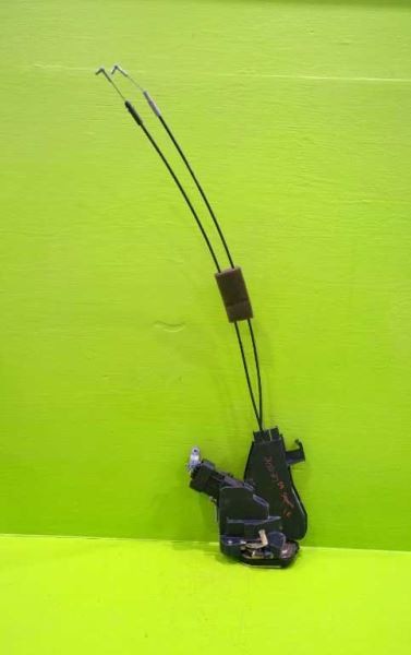 01 02 03 04 05 06 07 SEQUOIA SR5 4.7L DRIVER LEFT REAR DOOR LOCK LATCH 2452-27