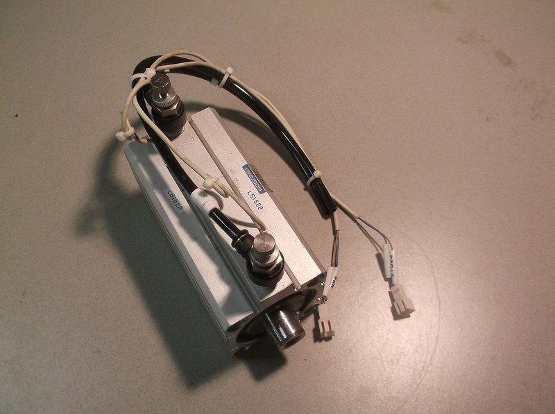 USED KOGANEI PNEUMATIC JIG AIR CYLINDER CDAS50X90 FREE SHIPPING