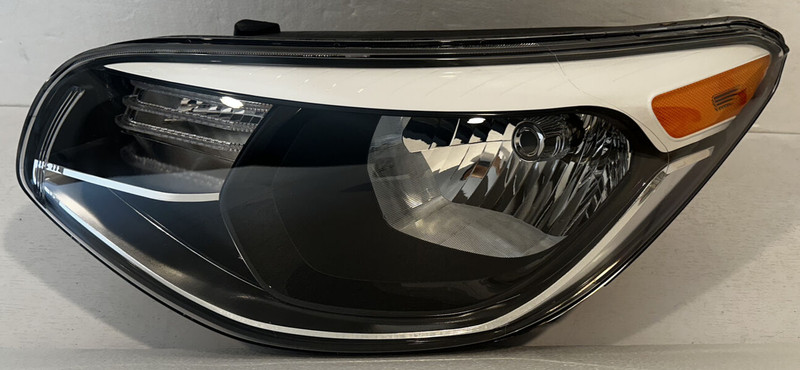 2014-19 KIA SOUL LHHEADLAMP ASSY OEM PART# 92101-B2 ( DRIVER SIDE)