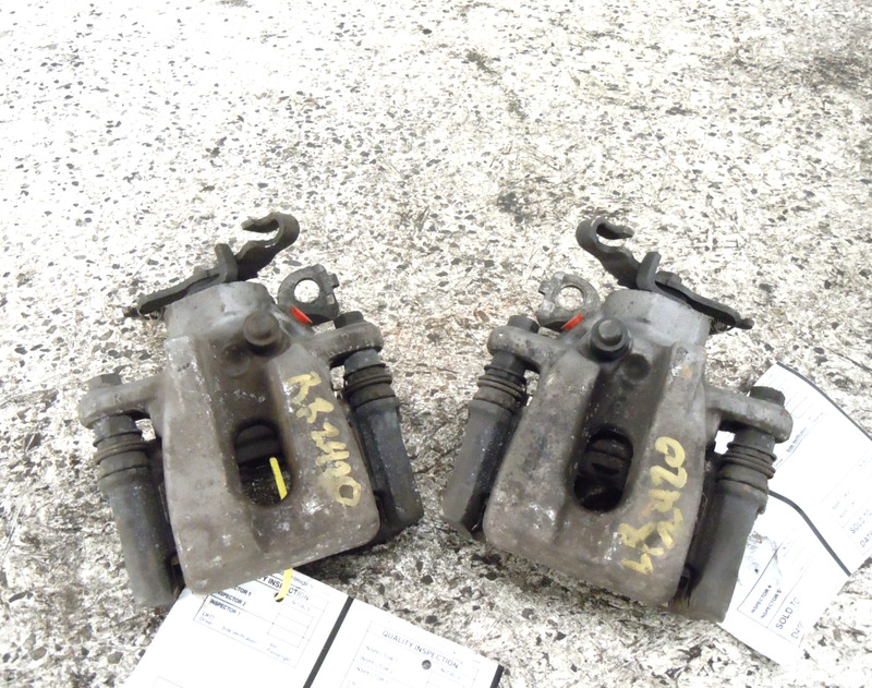 09-19 Toyota Corolla Rear Brake Caliper Pair Driver Left Passenger Right OEM