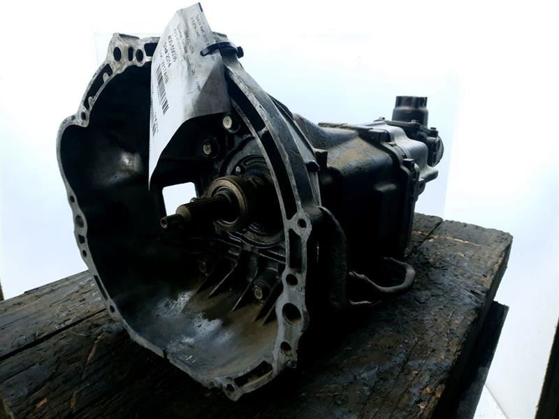 82 83 TOYOTA PICKUP 3.0L 4WD 4 SPEED MANUAL TRANSMISSION W50 3303035120