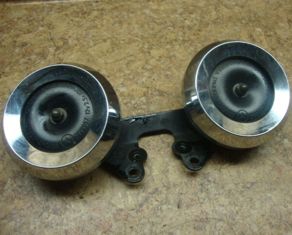 1986 Kawasaki Vulcan VN750 VN 750 Front Dual Horns Horn 86