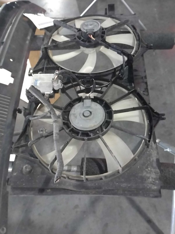 2013 Toyota Venza Engine Cooling Fan Motor OEM 124592 Black 101K Miles